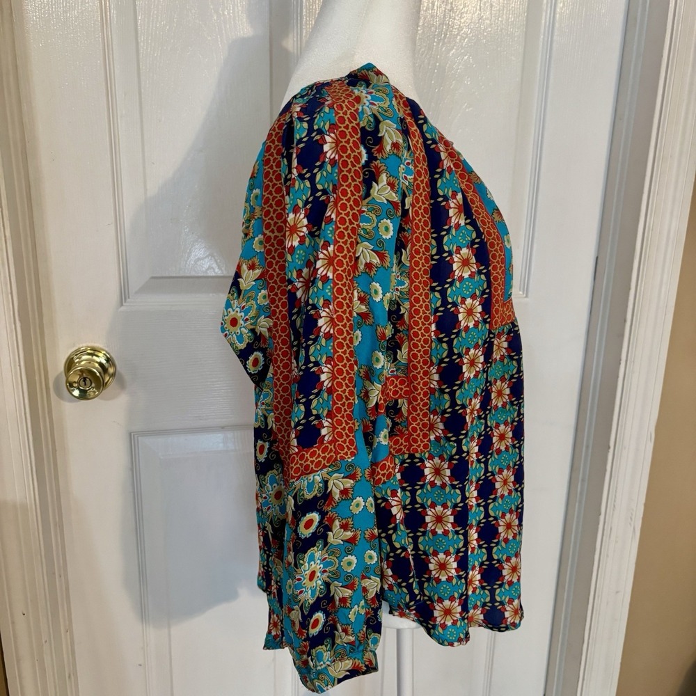 Tolani Top XS Silk Floral Blue Peasant Gypsy Boho V-Neck Flowy Long Sleeve - Picture 3 of 7